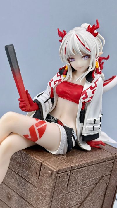 明日方舟  压泡面人偶—年·能量联结款—