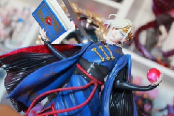 迪士尼 扭曲仙境 Vil Schoenheit