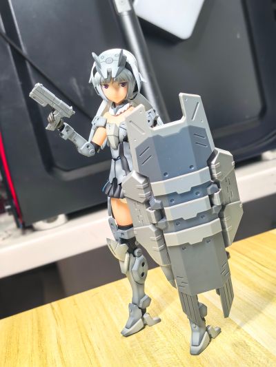 M.S.G.   武器组件 10 倍数盾牌