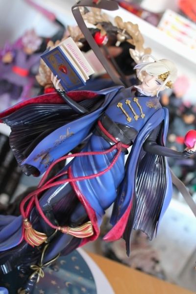 迪士尼 扭曲仙境 Vil Schoenheit