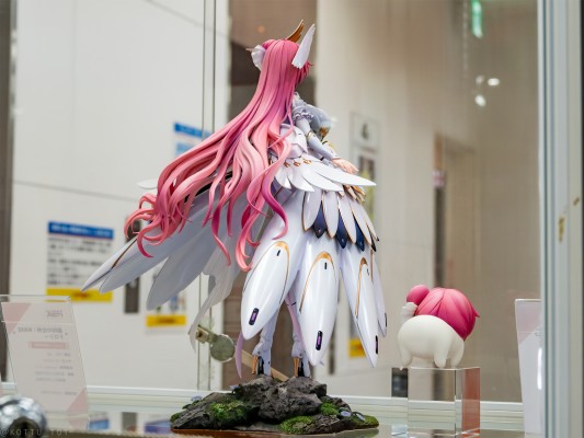 胜利女神：妮姬 桃乐丝