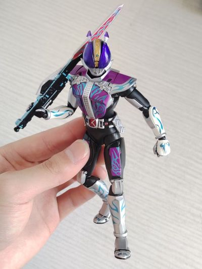 S.H.Figuarts 假面骑士负电王