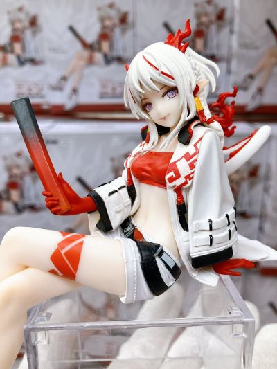 明日方舟  压泡面人偶—年·能量联结款—