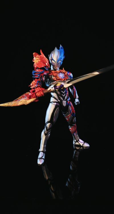 S.H.Figuarts 布莱泽奥特曼 法多兰盔甲