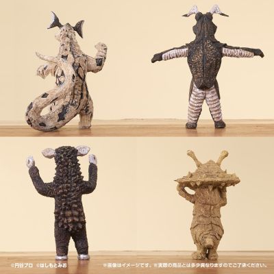 桥本美绪的奥特怪兽雕像。02