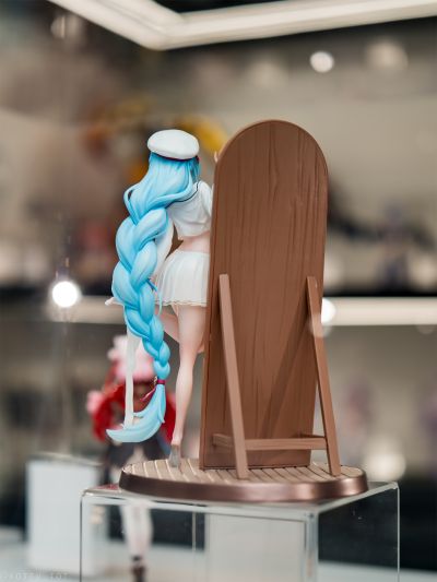 Gift+系列 碧蓝航线 雅努斯 踌躇的换衣时间