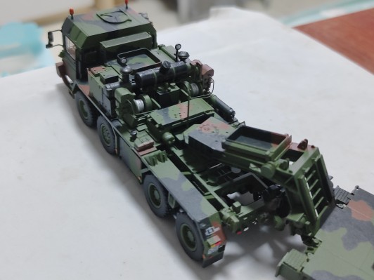 编号:07196 1/72 装甲车辆系列 德国SLT -56象式拖车牵引56t半挂车