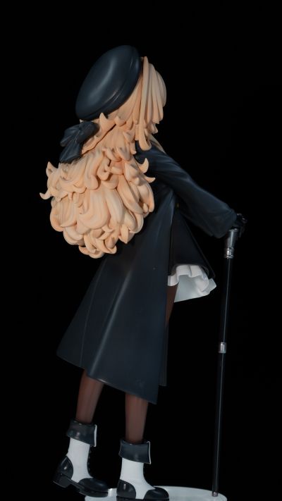 蔚蓝档案 拄拐笑面教授