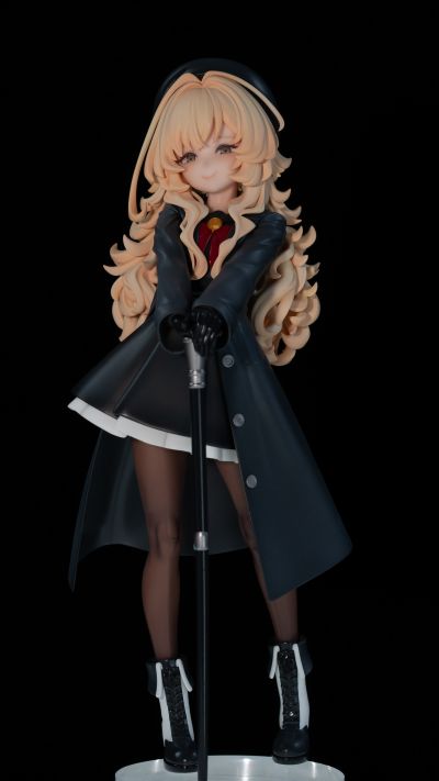 蔚蓝档案 拄拐笑面教授