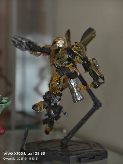 变形金刚5：最后的骑士 大黄蜂