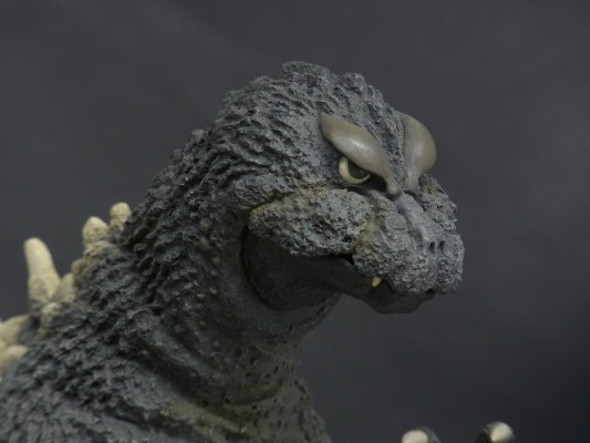 东宝30CM系列 哥斯拉1964 发光版