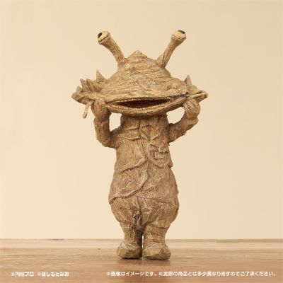 桥本美绪的奥特怪兽雕像。02