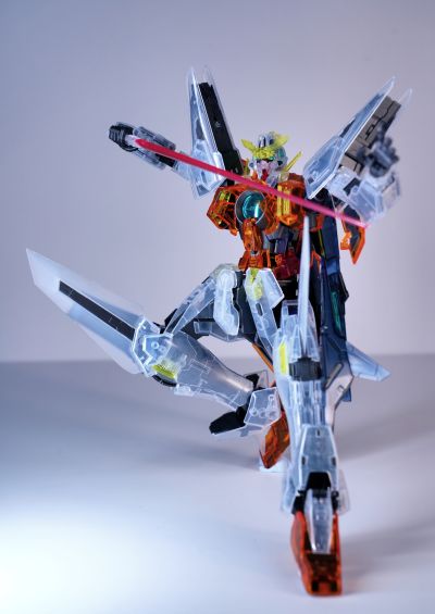 MG 高达基地限定 机动战士高达00 主天使高达（透明配色）