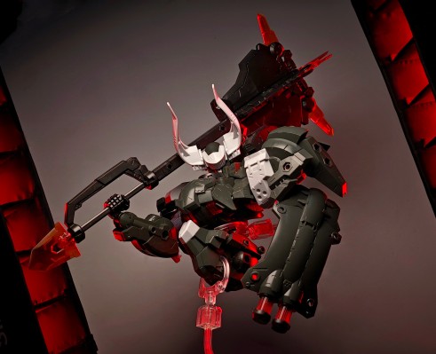 六角机牙 豪腕λ 狼战士