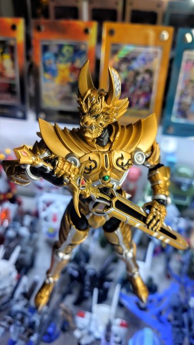 S.H.Figuarts 黄金骑士 牙狼〈GARO〉