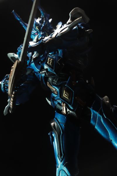 魔戒可动 牙狼 ～魔戒闪骑～ 雷鸣骑士 巴隆