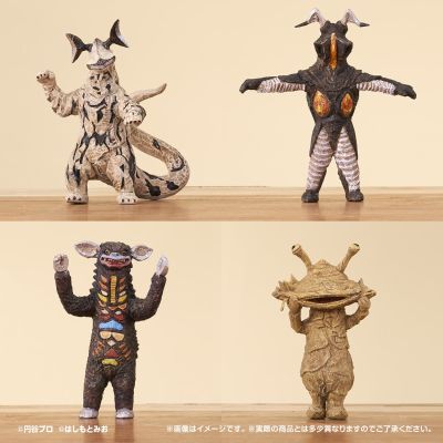 桥本美绪的奥特怪兽雕像。02