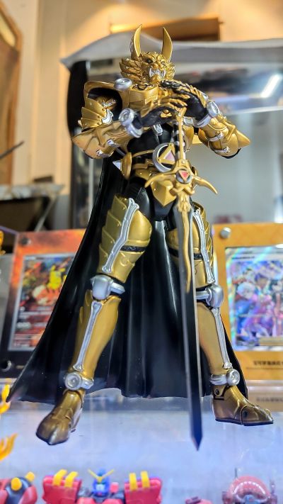 S.H.Figuarts 黄金骑士 牙狼〈GARO〉
