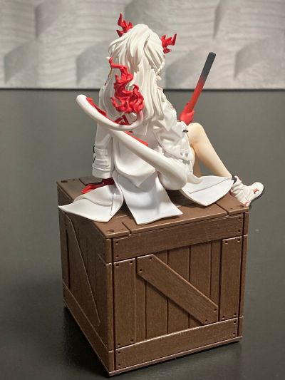 明日方舟  压泡面人偶—年·能量联结款—