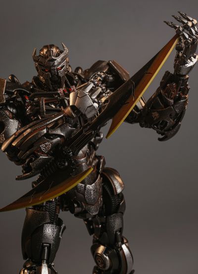 AMK PRO系列 变形金刚：超能勇士崛起 天灾