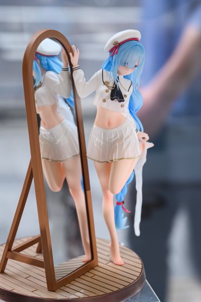 Gift+系列 碧蓝航线 雅努斯 踌躇的换衣时间