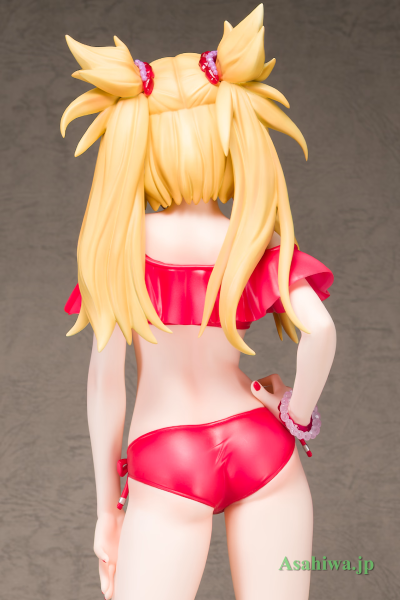 龙与魔女 妮内·斯邦库尔 泳装版