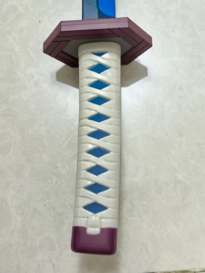 鬼灭之刃 富冈义勇的日轮刀