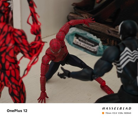 MAFEX 编号241 好邻居蜘蛛侠