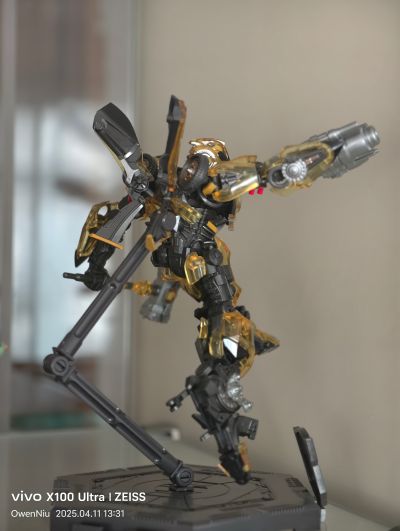 变形金刚5：最后的骑士 大黄蜂