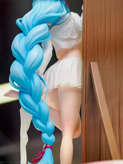 Gift+系列 碧蓝航线 雅努斯 踌躇的换衣时间