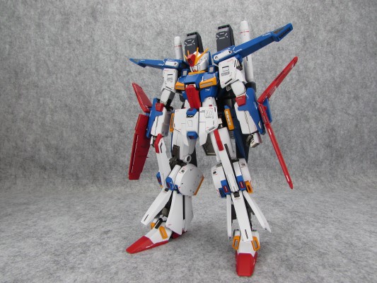 MG 1/100 机动战士高达ZZ  FA-010S 全装甲ZZ高达