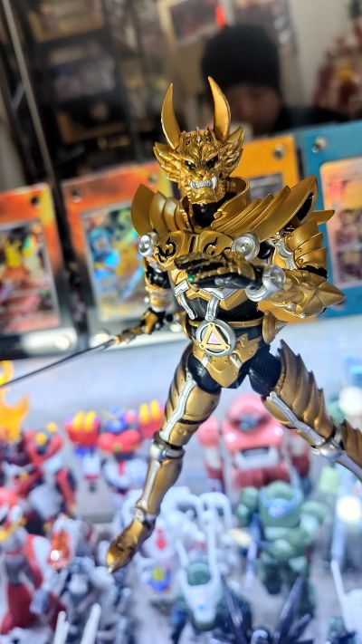 S.H.Figuarts 黄金骑士 牙狼〈GARO〉