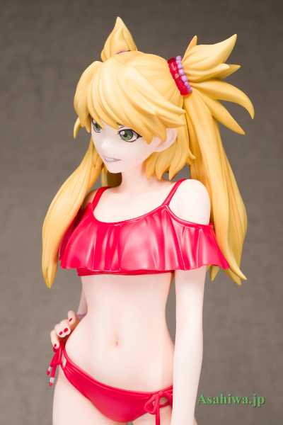 龙与魔女 妮内·斯邦库尔 泳装版