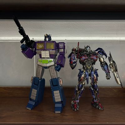 变形金刚系列 MPG-12 破碎镜像擎天柱