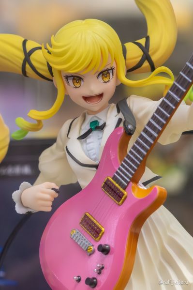 Lucrea 摇滚乃是淑女的爱好 铃之宫莉莉纱