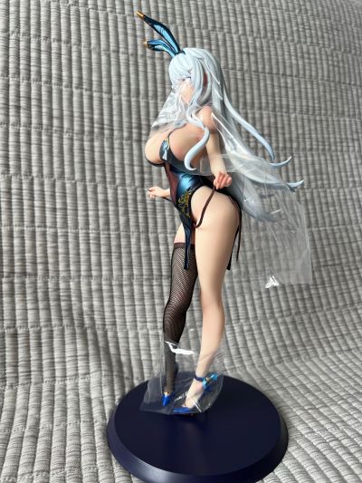 旗开得胜兔女郎 真网袜&追视眼&温感漆