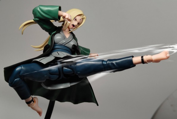 S.H.Figuarts 纲手 -极尽百豪的传说医疗忍者-