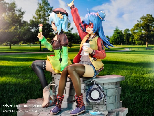 哔哩哔哩 22＆33 私服出游ver. 普通版