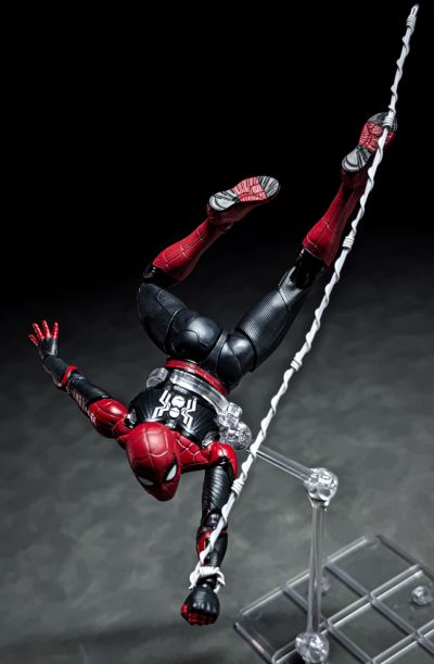S.H.Figuarts 蜘蛛侠：英雄无归 蜘蛛侠 [升级战衣]