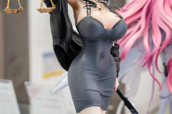 胜利女神：妮姬 D：杀手妻子