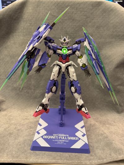 METAL BUILD 量子型00高达 全刃装