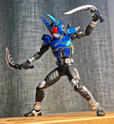 S.H.Figuarts（真骨雕制法） 假面骑士钢斗王 骑士形态 真骨雕制法10周年纪念版