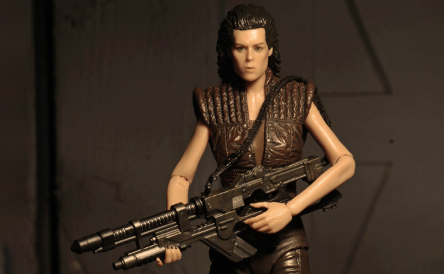 NECA 异形系列 - 7英寸可动人偶 - 第14弹 《异形4：复活》蕾普莉8号