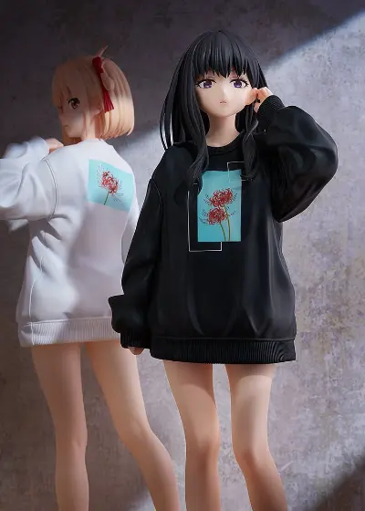 莉可丽丝 井上泷奈 Oversize运动衫