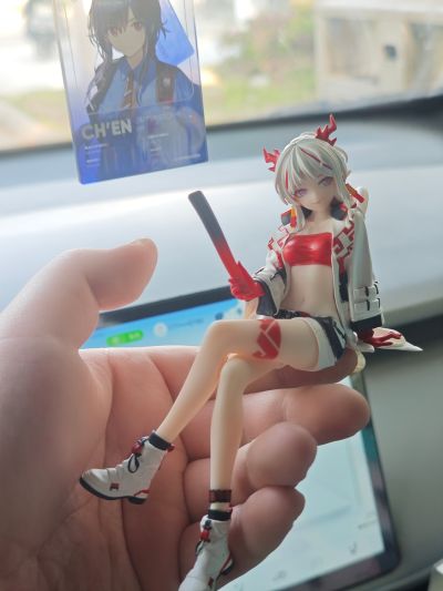 明日方舟  压泡面人偶—年·能量联结款—