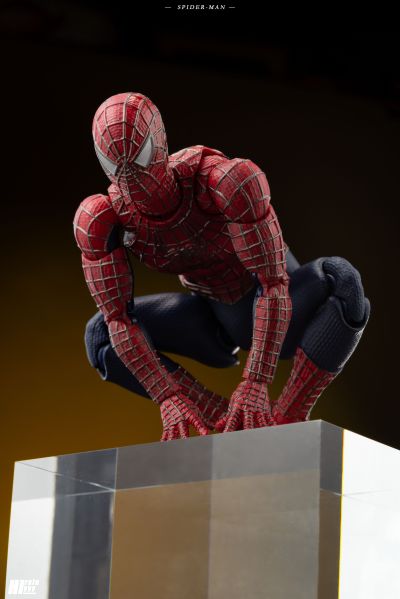 MAFEX 编号241 好邻居蜘蛛侠