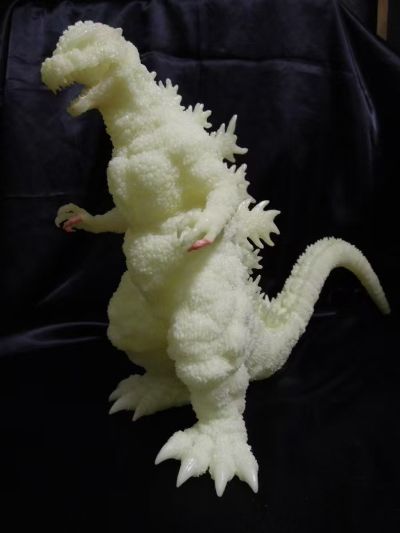 哥斯拉1984软胶套件（蓄光绿版本）