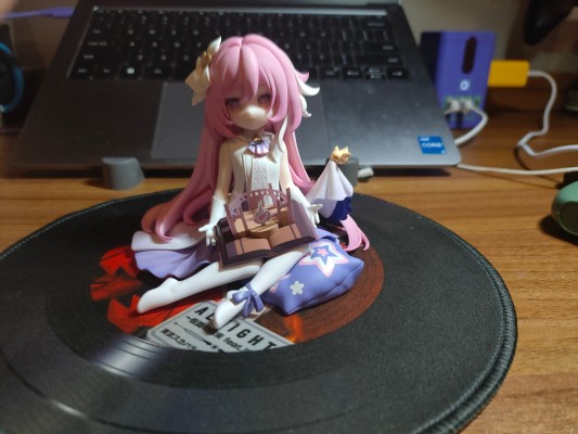 爱莉希雅 真我·人之律者手办 小不点律者