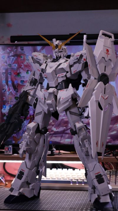 Mega Size 1/48 机动战士高达UC RX-0 独角兽高达 Ver. TWC