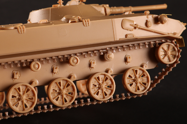 编号:80154 1/35 装甲车辆系列 BMD-1P伞兵战车